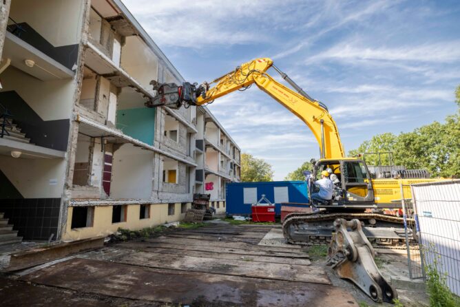 Sloopwerkzaamheden in Heechterp